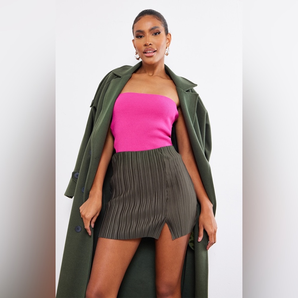 PrettyLittleThing Khaki Plisse Split Hem Mini Skirt
